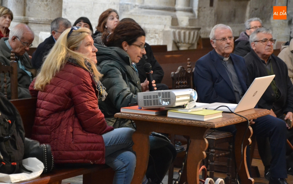 Explicada la restauración del cuadro del altar de la Catedral que