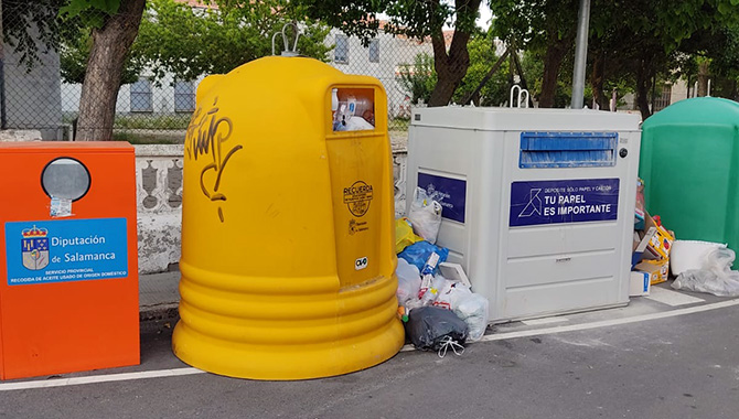 Pe Aranda En N Denuncia La Acumulaci N De Residuos Junto A Los