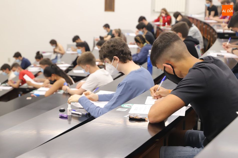 Foto 6 - Nervios y concentración en el inicio de los exámenes de la EBAU para 1.500 estudiantes de la...