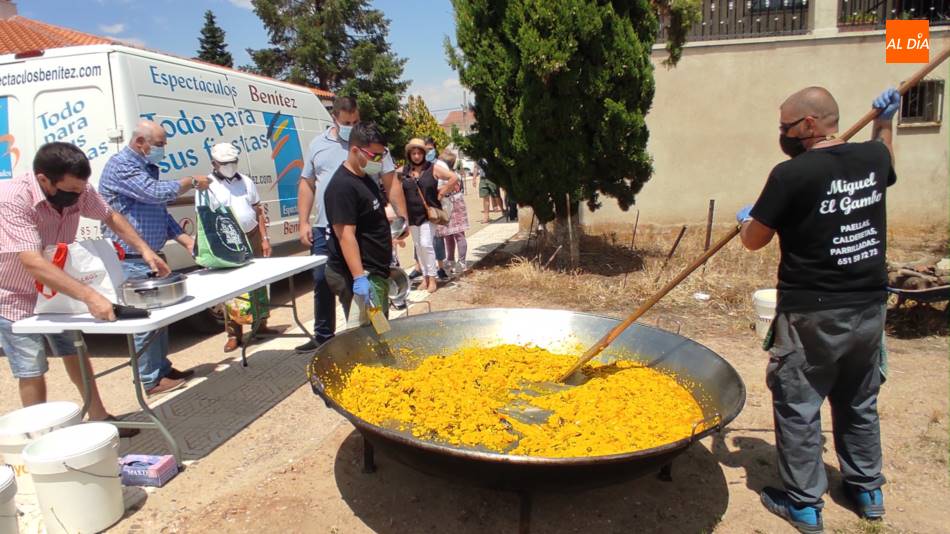 Foto 5 - Paella solidaria para 400 comensales en Espino de la Orbada