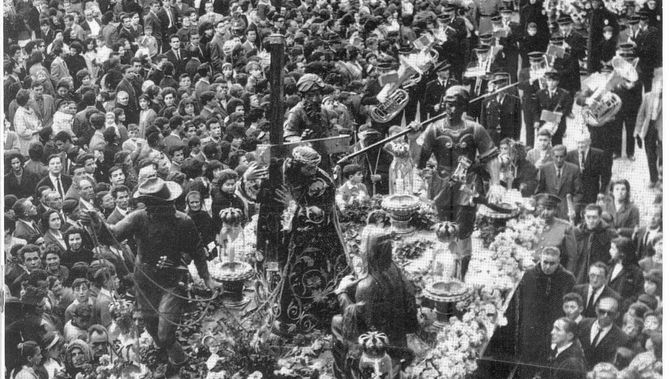 La procesión general del Santo Entierro en 1967