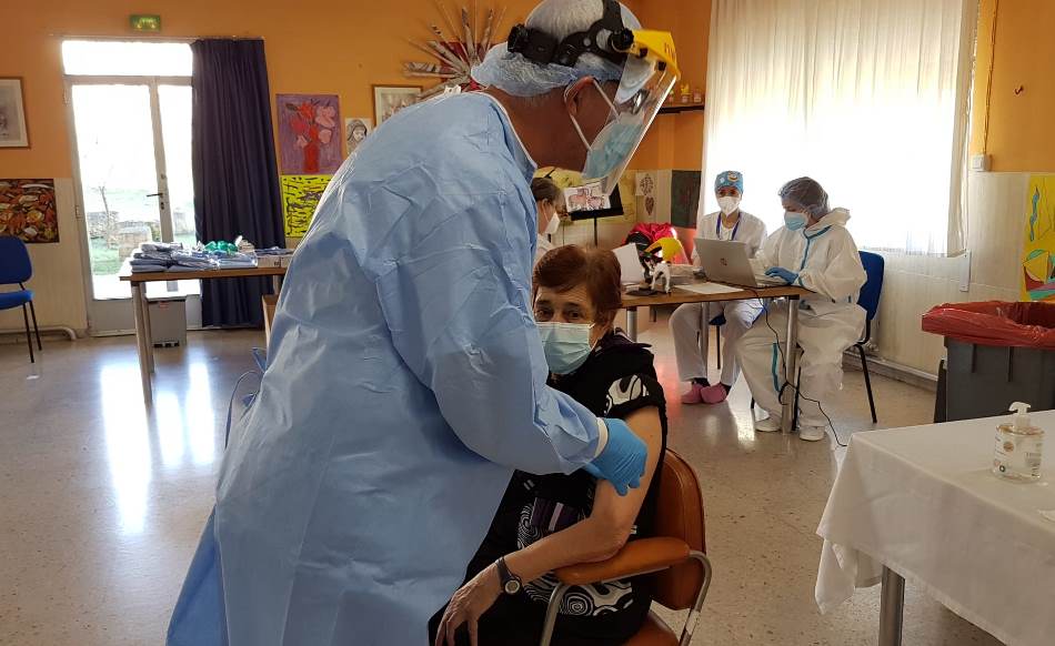 Llegan a Ciudad Rodrigo las primeras 222 vacunas contra el coronavirus  