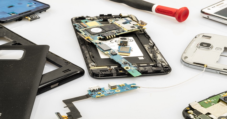 Reparar smartphones, la tendencia  europea llega a España