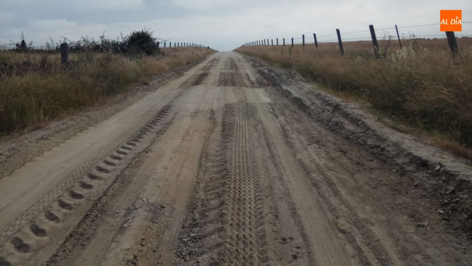 El Ayuntamiento de Vitigudino reparará la red de caminos agrícolas  