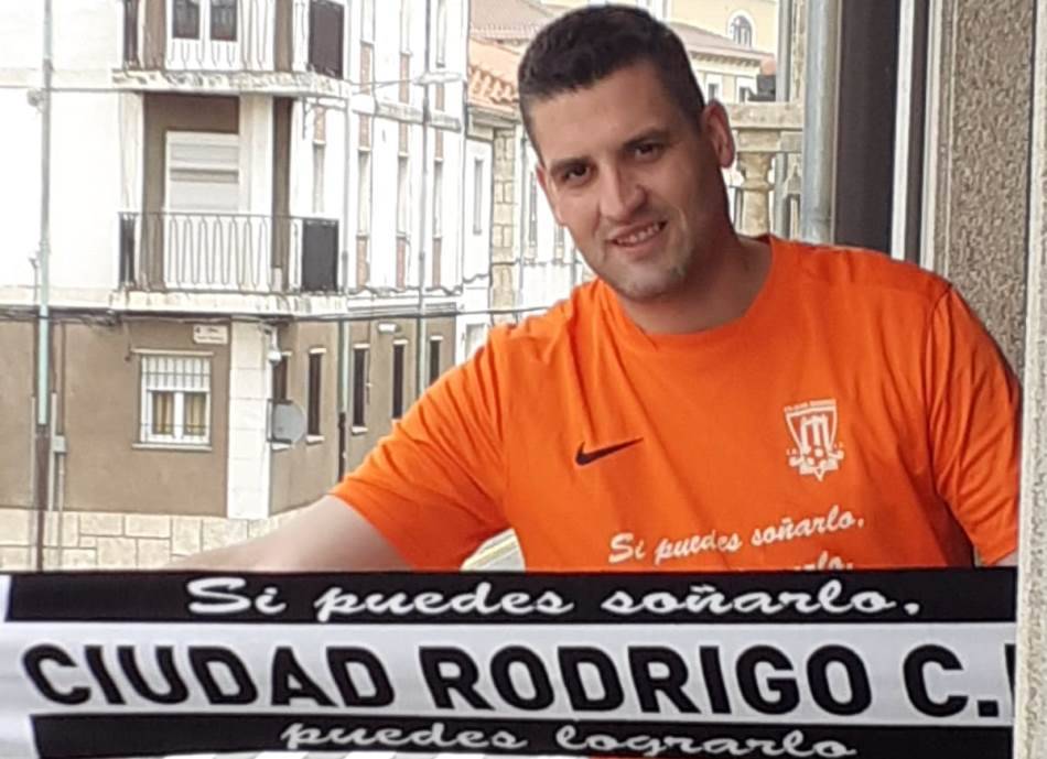 Aris Marcos continuará la próxima temporada como técnico del Ciudad Rodrigo CF  