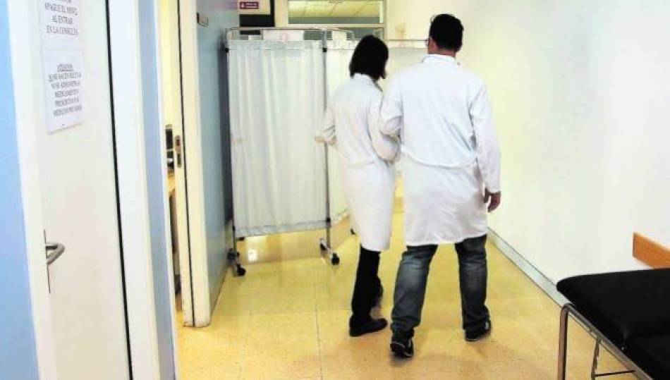 Foto 1 - El Colegio de Médicos de Salamanca considera “inaceptable” no contratar como especialistas a...
