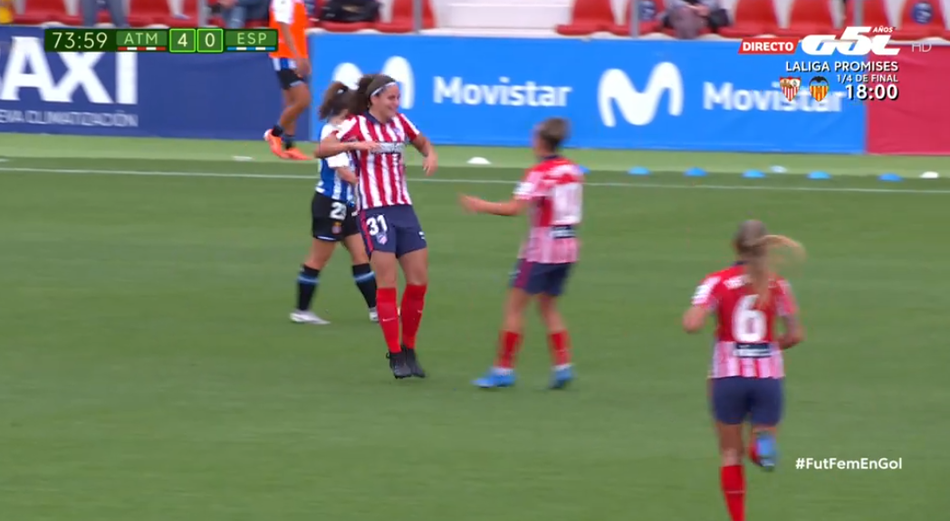 Foto 4 - Carmen Álvarez Sánchez debuta en la máxima categoría del fútbol femenino marcando un gol  