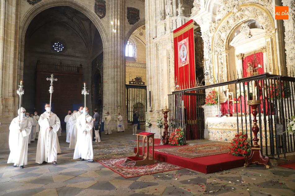 Foto 6 - Solemne celebración de Corpus en la Catedral Nueva con limitaciones por la pandemia