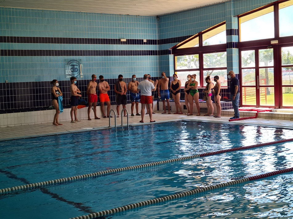 Foto 2 - La Diputación de Salamanca forma a 13 monitores de natación