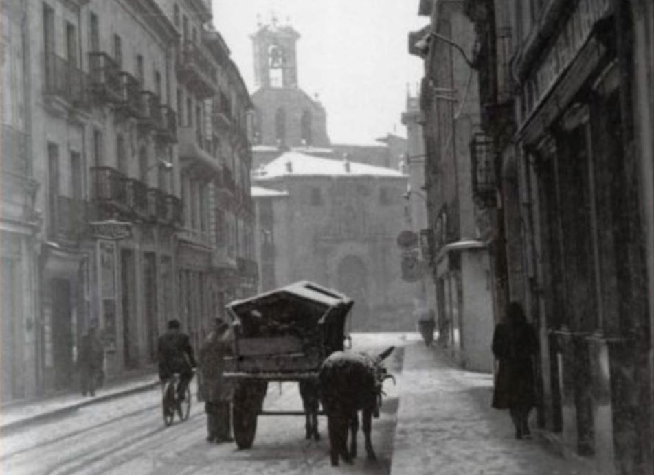 Nieve en la Rúa Mayor, en los años 30