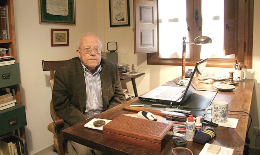 José Jiménez Lozano publicó veintiséis novelas, doce libros de cuentos, nueve poemarios y siete diarios. Foto EP