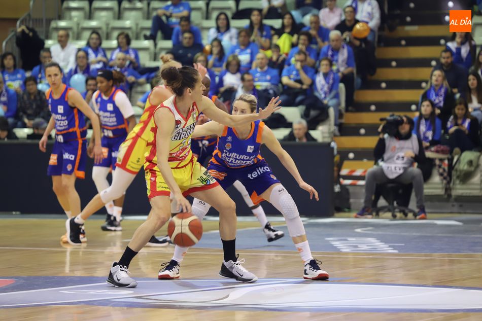 Foto 5 - El Uni Girona bate al Valencia Basket y se jugará la Copa con el Perfumerías Avenida en la final...