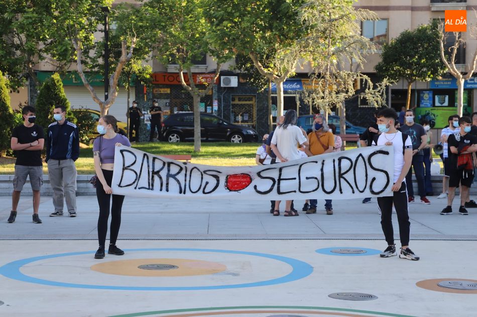 Foto 5 - Concentración en Garrido contra las agresiones fascistas  
