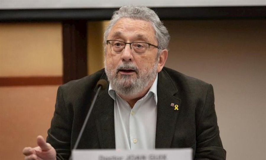 El secretario de Salud Pública de la Generalitat, Joan Guix, en la rueda de prensa sobre el primer caso de coronavirus en Catalunya. Foto EP