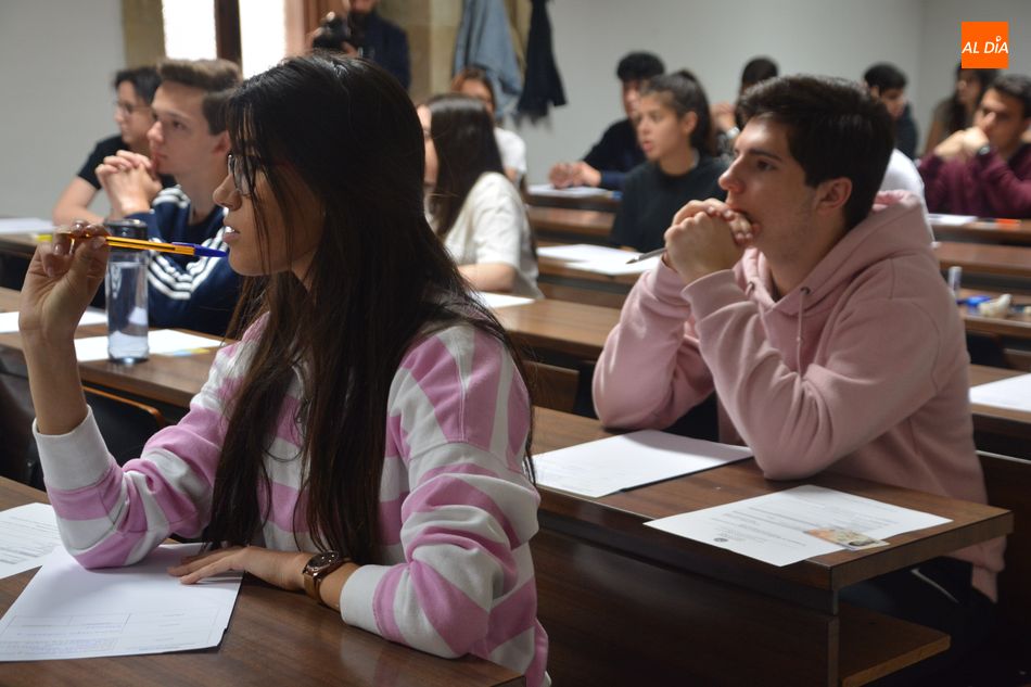 Imagen de archivo de alumnos realizando la prueba de acceso a la universidad