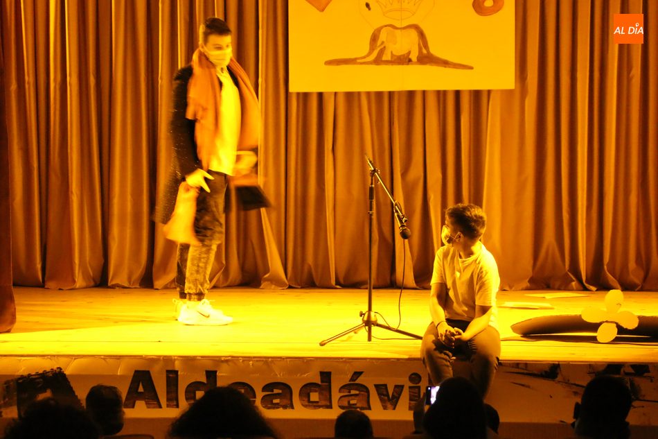 Foto 5 - Los participantes del taller de teatro infantil de Aldeadávila cierran el curso con dos...