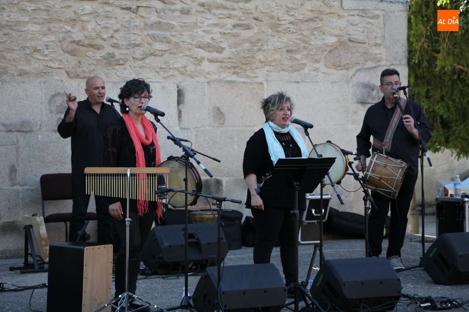 Foto 4 - Baleo anima con su música folk las fiestas del Corpus en Monleras  