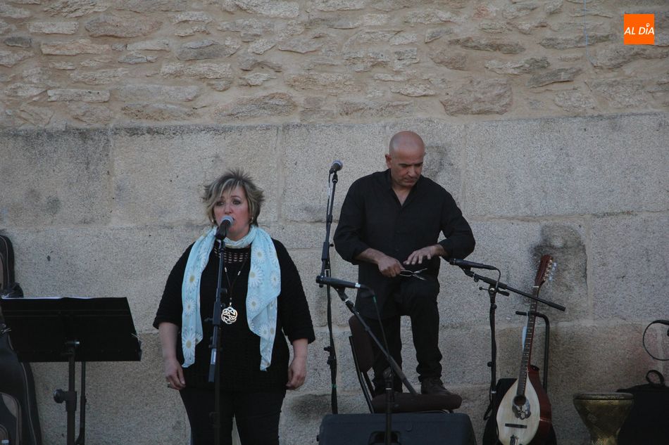 Foto 3 - Baleo anima con su música folk las fiestas del Corpus en Monleras  