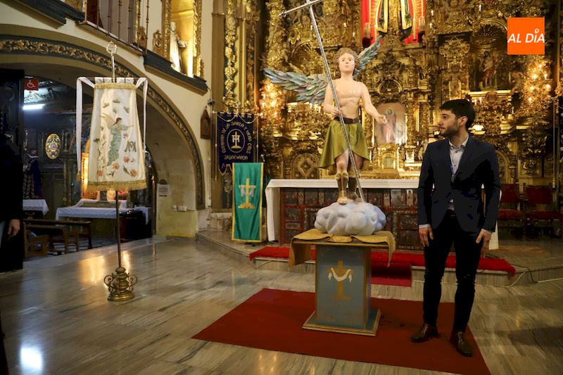 Foto 3 - La Cofradía de la Santa Vera Cruz suma una nueva imagen procesional a su rico patrimonio  