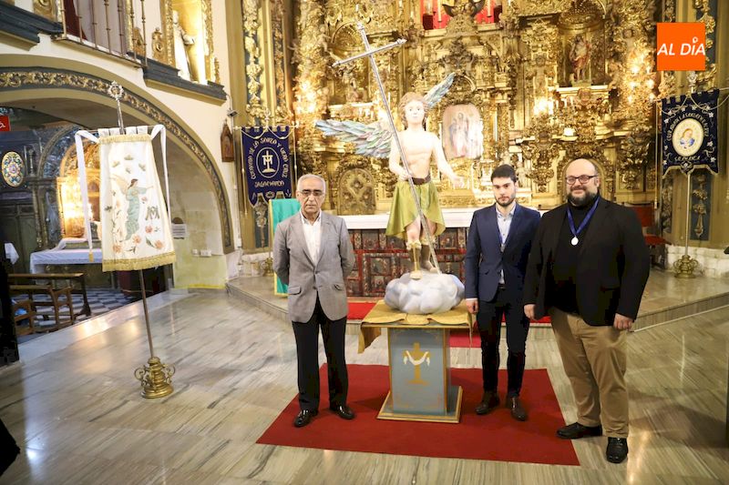Presentación de la nueva imagen procesional por parte de la Cofradía de la Santa Vera Cruz / Lydia González