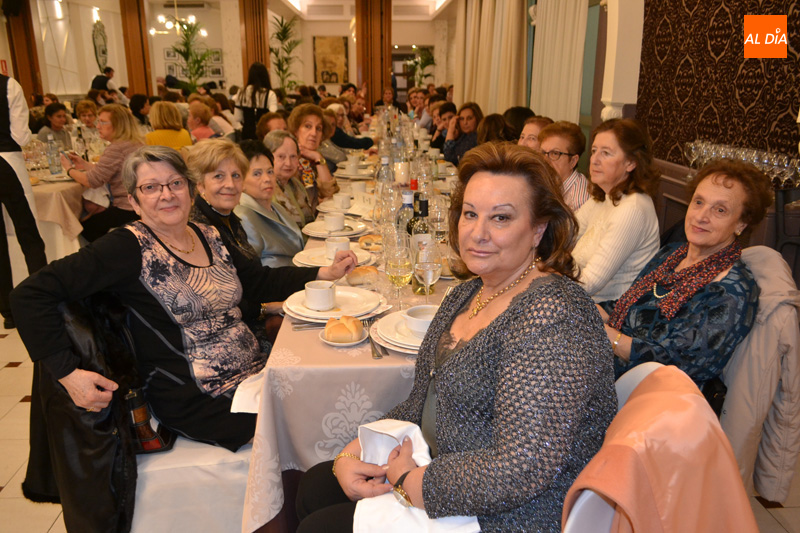 Foto 6 - Santa Águeda reune alrededor de la mesa a 300 mujeres en Peñaranda