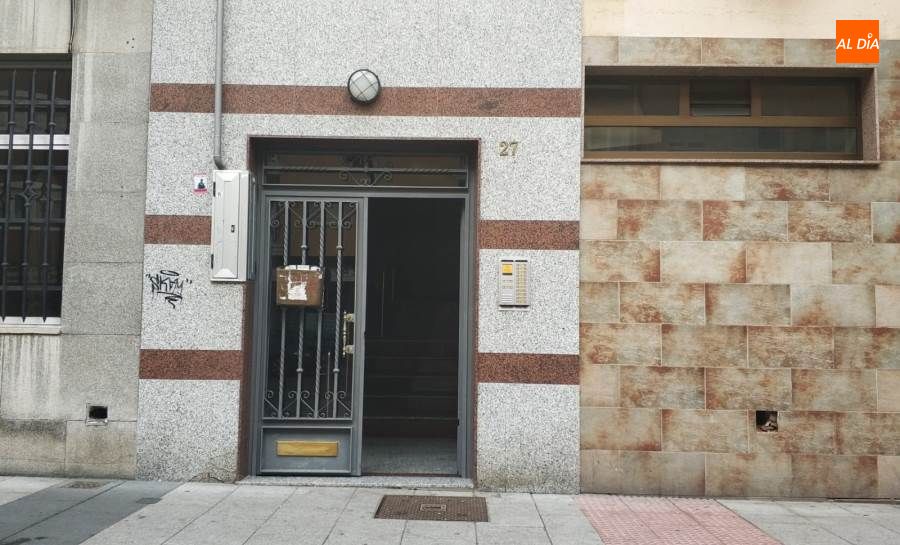 Vivienda de la calle El Greco, donde intervenía la Guardia Civil. Foto de Lydia González