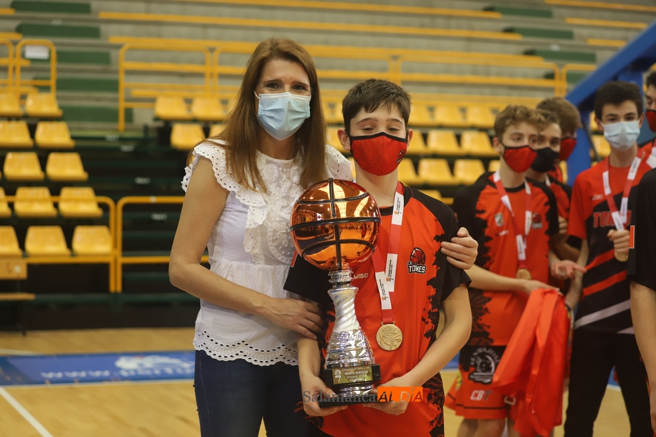 Foto 2 - El CB Tormes, campeón de Castilla y León en la Final a 4 infantil de Salamanca