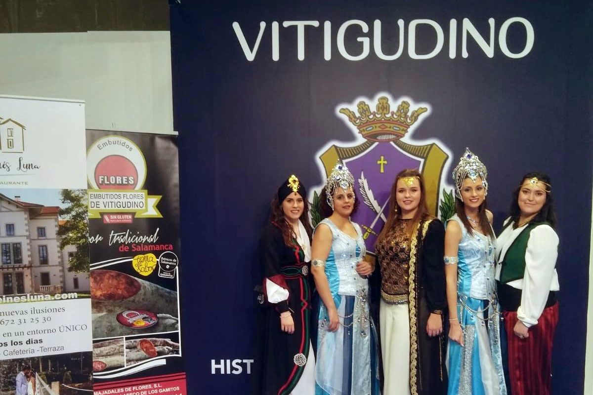 Foto 6 - El stand de Vitigudino abre sus puertas al público en general tras el paso de los profesionales  
