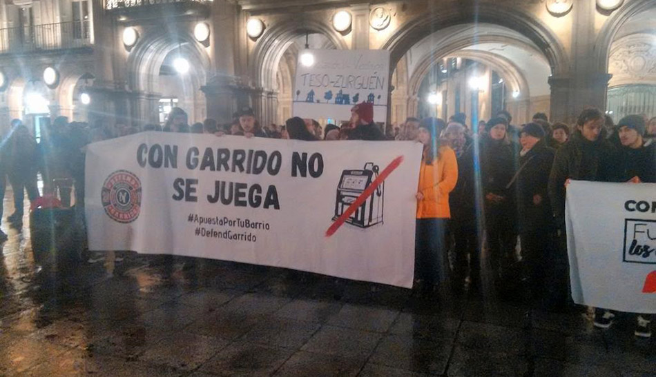 Los vecinos claman contra las casas de apuestas en Salamanca