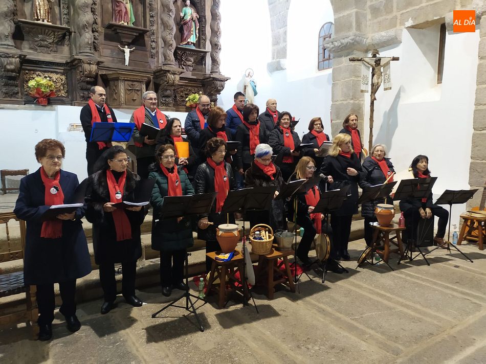 Los Santos acoge el concierto del coro local en la iglesia de San Bartolomé