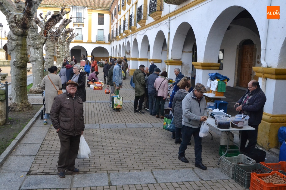 Foto 6 - 1Foto: Del Mercado de los Martes a la mesa de Nochebuena  
