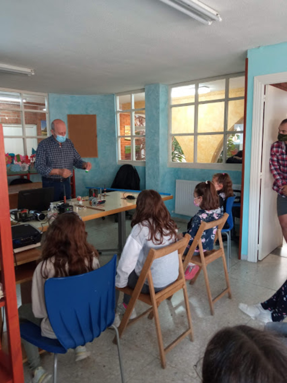 Foto 6 - Divertido y didáctico taller de ciencia para niños en Terradillos