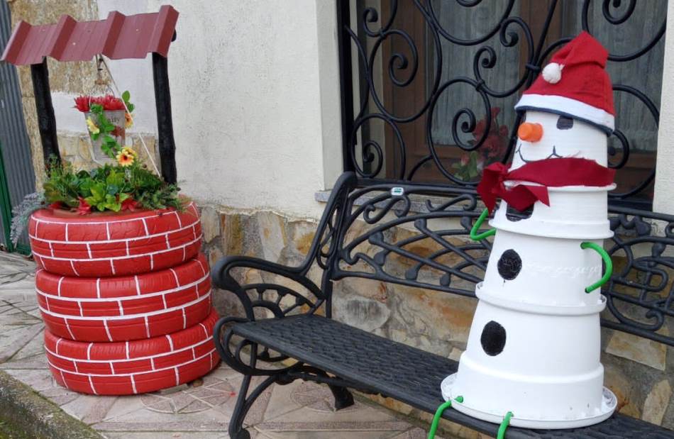 Foto 6 - Vecinos de Pastores apuestan por las ruedas para crear su decoración navideña  