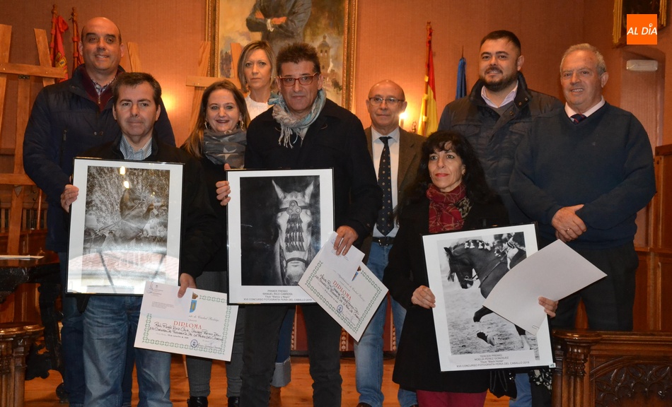 Los ganadores del Concurso de Fotograf&iacute;a de la Feria del Caballo reciben sus premios  
