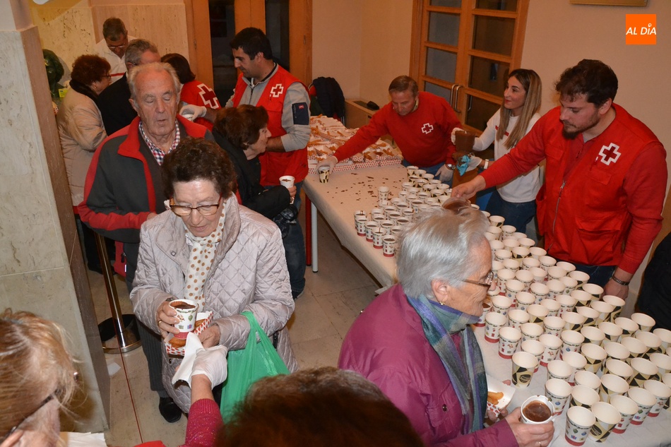 Foto 6 - Cruz Roja reúne a casi 200 personas en su tradicional Encuentro de Mayores  