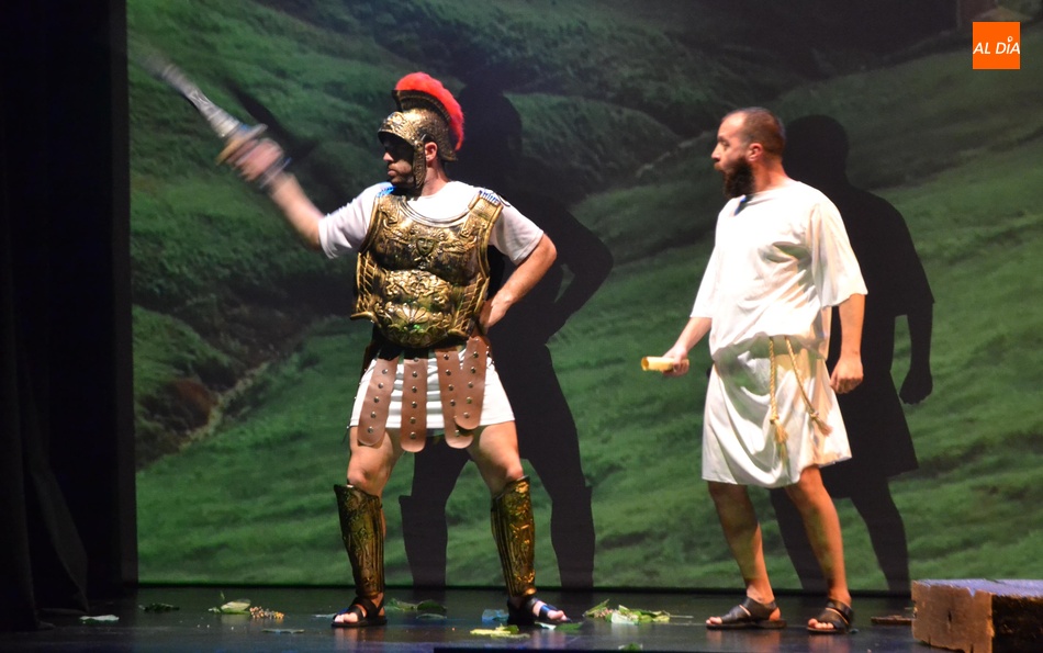 Foto 5 - Spasmo roza el lleno en el Teatro Nuevo con su divertido e ingenioso repaso por la historia del...