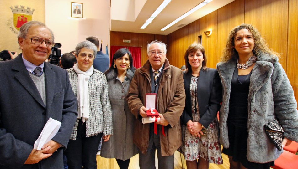 El municipio portugués de Guarda reconoce de esta manera la dedicación y el compromiso del catedrático de Geografía ya jubilado Valentín Cabero