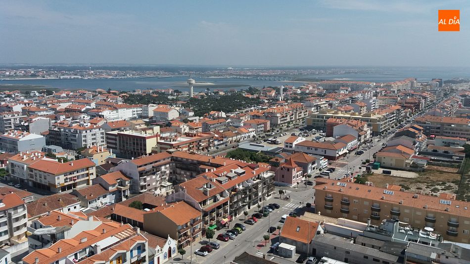 Localidad de Barra, con la entrada al puerto de Aveiro al fondo/RMG