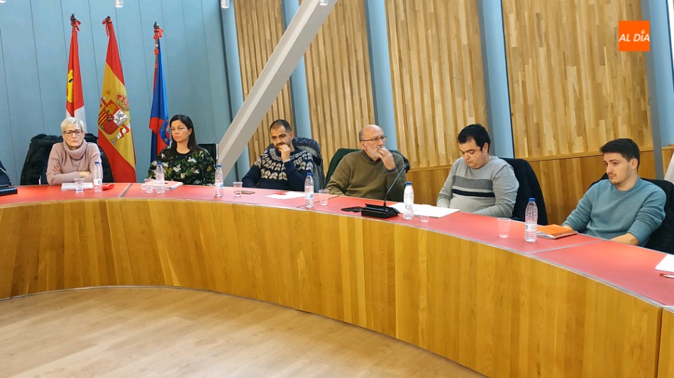 Foto 2 - El Ayuntamiento aprueba el convenio de los Bomberos con Diputación