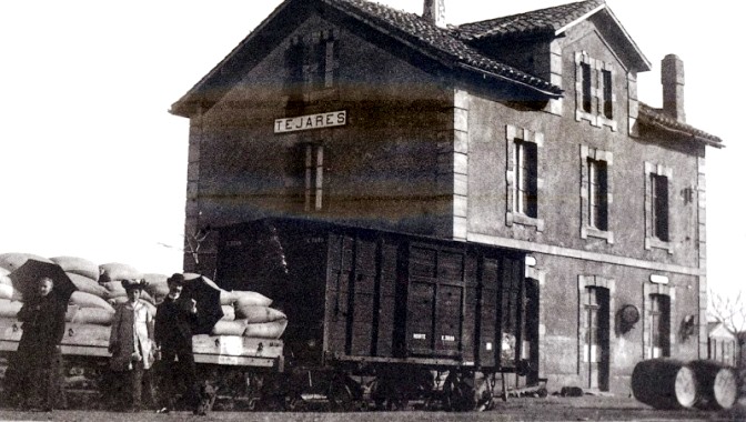 Tejares y su antigua estaci&oacute;n de tren