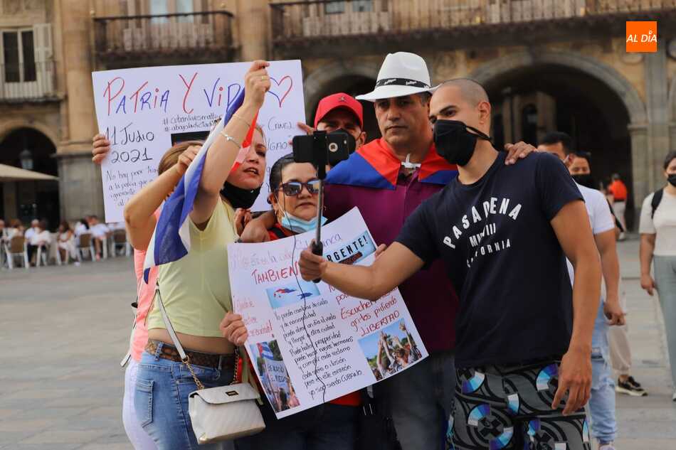 Foto 4 - Cubanos residentes en Salamanca apoyan en la distancia las protestas contra el Gobierno en Cuba  