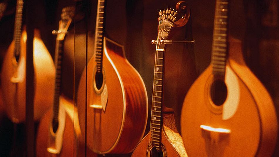 La guitarra portuguesa es un instrumento imprescindible en el fado