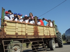 Escolares salmantinos visitan Pedraza de Yeltes 