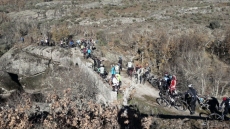 Foto 5 - Medio centenar de ciclistas avalan el éxito de la IV Marcha BTT Entresierras
