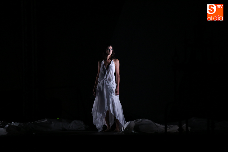 Foto 6 - Aitana Sánchez Gijón y Ernesto Alterio iluminan con su interpretación la obra ‘Troyanas’  