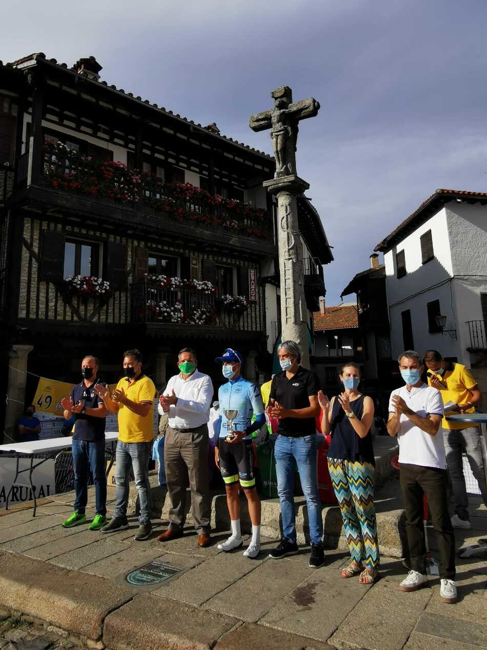 Foto 3 - La Alberca recibe a la ?serpiente multicolor? de la Vuelta Ciclista a Salamanca en su etapa reina