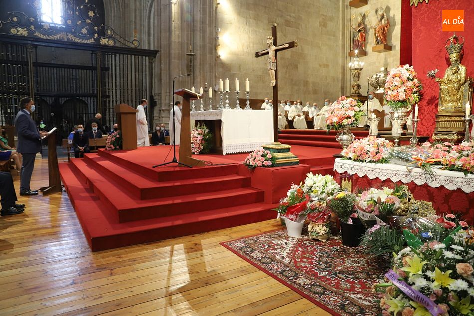 Foto 6 - Salamanca rinde homenaje a su Patrona en la Catedral Nueva