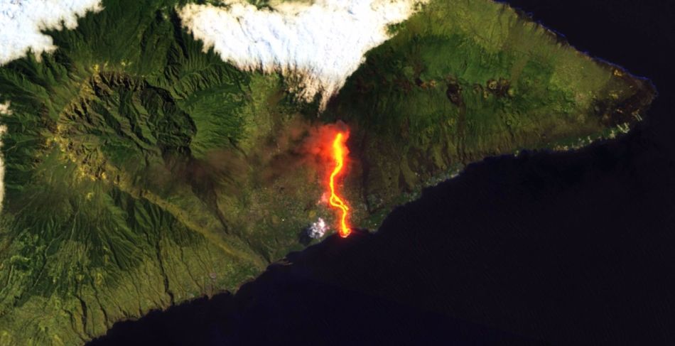 Imagen satélite de la colada de lava en la isla de La Palma - MINISTERIO PARA LA TRANSICIÓN ECOLÓGICA