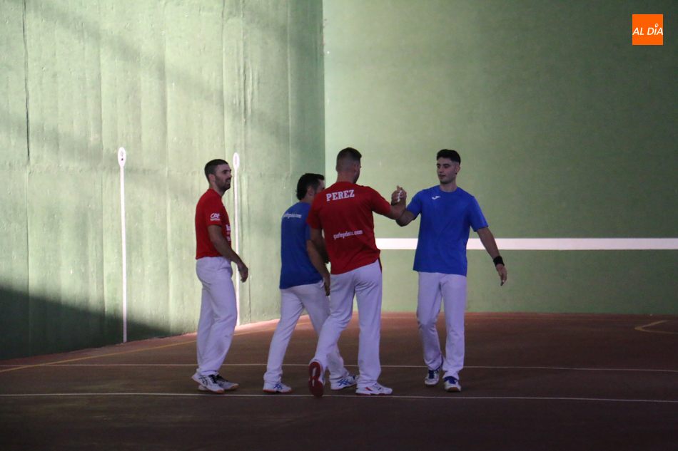 Foto 3 - Gran partido de pelota a mano en Cabeza del Caballo en el que se enfrentaban Arai y Kantxo contra Riol y Pérez
