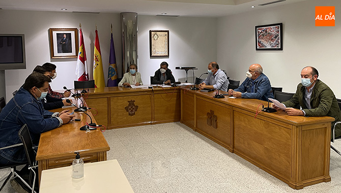 El Salón de Plenos del Ayuntamiento de Peñaranda acogía la reunión en Pleno de la Mancomunidad de municipios